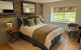 Rooms At The Vine Tree